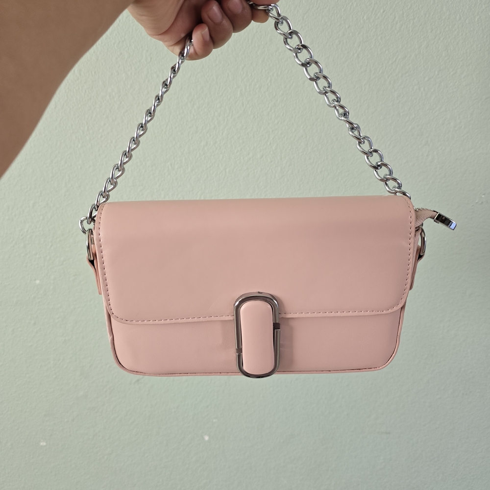 Pink Chain Shoulder Bag 🩷